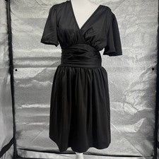 Vestido corto negro manga corta Yes Fashion para mujer talla mediana-NUEVO