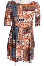 Minivestido Clockhouse estampado integral entallado casual blanco azul talla 36