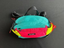 BOLSO BANDOLERA VIE + RICHE Paris Precio de venta sugerido por el fabricante $65 *NUEVO CON ETIQUETAS*