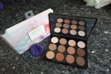 Sombra de ojos Laura Geller the wearables beauty basics nueva en caja 12 acabado muliti