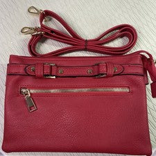 Cartera y bolso cruzado de moda rojo para mujer "The Commons" 6x9x2" nuevo con etiquetas