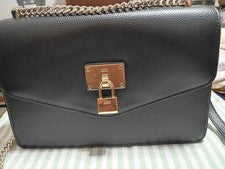 Cartera negra para mujer DKNY correa para el hombro cadena parcial color dorado nunca usada