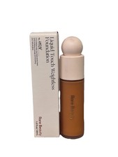 Base sin peso Rare Beauty Liquid Touch 410N tamaño completo nueva en caja