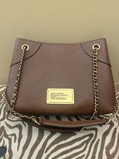 Bolso de Mano Marc Jacob The Small Plaza Cuero Guijarro 4F5HTT023H01-214, $395