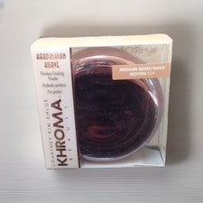 Polvo de acabado impecable Khroma Beauty Kardashian Curve beige medio 504, 0,23 oz