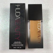 Base líquida mate luminosa Huda Beauty FauxFilter caramelo 420G nueva en caja