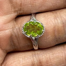 Anillo de peridoto natural de plata de ley 925 corte ovalado piedras preciosas verdes joyería fina