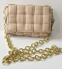 Cartera de cuero vegano tejida acolchada rubor para mujer con correa para el hombro con cadena dorada nueva con etiqueta