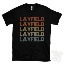 CAMISETA LAYFIELD ESTILO RETRO REPETIDO Hombre y Mujer Novedad Genial Nombre Regalo