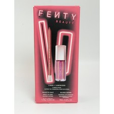 Juego de 2 piezas forradas + iluminadas FENTY BEAUTY - Delineador de labios Riri y bomba brillante salpicaduras de uva
