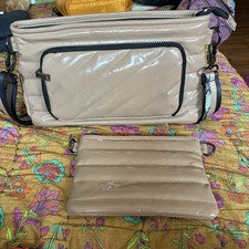 Bandolera Think Royln Bank Street XL con bolsa charol nude A591648