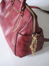 Bolso de mano Michael Kors de cuero borgoña $358 Vanessa Claret cadena