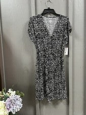 Vestido para mujer Nine West blanco y negro diseño abstracto manga corta talla grande