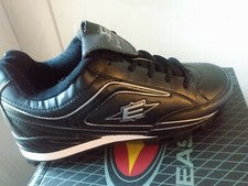 TACOS DE FÚTBOL DE BÉISBOL NEGROS BAJOS EASTON TITAN PARA HOMBRE M32460