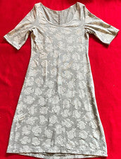 Vestido Selfmade Elástico Gris con Estampado T. 36 🌷NUEVO🌷
