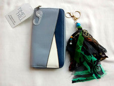 Cartera Para Mujer 4.5"x8" Borla Chuncky Cuentas Cartera Dije Llavero Lote Nuevo