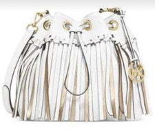 Bolso Michael Kors Christie Messenger con flecos en blanco y dorado