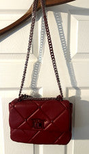 Bolso acolchado de cuero vegano Badgley Mischka nuevo con etiquetas con correa de cadena precio de venta sugerido por el