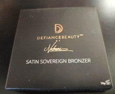 DEFIANCE BEAUTYBy Nechami Bronceador Soberano Satinado en Envidia Inmortal NUEVO EN CAJA + ¡REGALO!