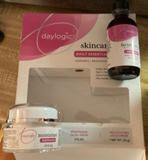 Lote de 2 elementos esenciales para el cuidado de la piel Daylogic, suero e hidratante