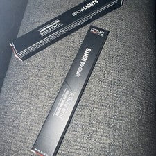 Lápiz iluminador de cejas Reema Beauty LUCES DUO - ¡Juego de 2 luces!