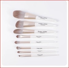 Juegos de brochas de maquillaje blancas