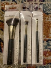 Juego de 3 brochas de maquillaje Believe Beauty nuevas