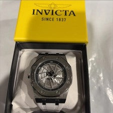 Reloj Hombre Invicta Speedway Rim & Ride Correa Silicona Blanca 70039