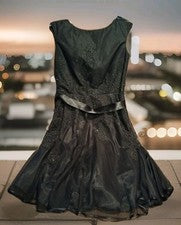 Vestido negro para mujer SL Fashions NY, diseño floral brillante, en capas, talla 6