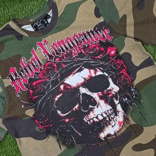 Camiseta Rebel Vengeance Calavera Rosa Corona Gráfica Camuflada Cuello Redondo Talla XL Nueva