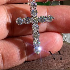 Colgante religioso cruz moissanita real corte redondo de 3,00 quilates chapado en oro blanco de 14 quilates