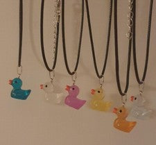 Cadena pato pato chirriante figura colgante joyería lindo