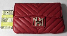 Bolso Bandolera Badgley Mischka Rojo Sangre Acolchado Cadena Dorada Cuero Vegano Nuevo