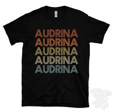 CAMISETA AUDRINA ESTILO RETRO REPETIDO Hombre y Mujer Novedad Genial Nombre Regalo