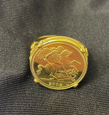 réplica anillo soberano chapado en oro