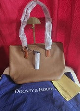 Nuevo con etiquetas Bolso de Mano Dooney & Bourke Para Mujer Grano Guijarro Pequeño Wren con Cremallera #R2347CA $308