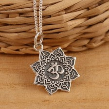 Collar Colgante Plata Esterlina 925 Sólida Loto Om Cadena Regalo En Caja