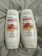 Avon Naturals Nutrición Invierno Acondicionador Cabello Miel y Arándano 250ml x2