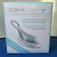 Tratamiento facial exfoliante Dermaflash de Fuzz 2 Fab Revolution en el cuidado de la piel