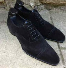 Últimos Zapatos de Oficina de Vestir Hechos a Mano Cuero Gamuza Genuino Puntera Negra para Hombres.