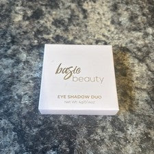 Sombra de ojos Basic Beauty dúo en cachemir tostado, 4 g nueva y en caja