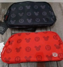 💙 (2) Bolsos Cinturón Lululemon Disney Mickey Mouse Nuevo Disney World Trip 💙Retirado