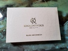 Paleta facial Kenia Ontiveros Beauty rubor y brillo
