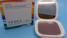 Polvo bronceador mate suave Vesca Beauty Kissed by KISSED BY MALDIVES, completo, nuevo en caja