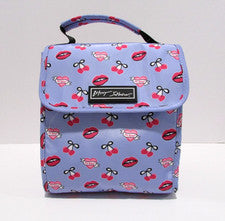 Bolsa de almuerzo Betsey Johnson Cherry Lips aislada con solapa superior kitsch nueva con etiquetas