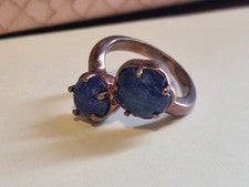 Anillo de plata esterlina Gemporia 6,64 CT Sar I Sang Lapislázuli talla N a O
