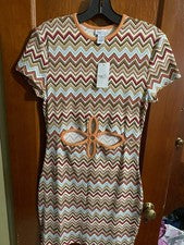 Vestido Rue 21 Chevron Mujer Talla Grande Ligero Manga Corta. Midriff abierto.