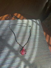 Collar botella perfume hecho a mano en un cordón 24 pulgadas rojo