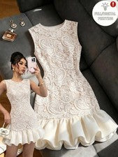 Elegante minivestido blanco de mujer con estampado de encaje, cuello redondo, elástico