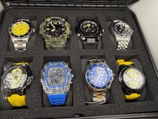 Lote de 8 relojes y estuche Invicta Resellers Dream